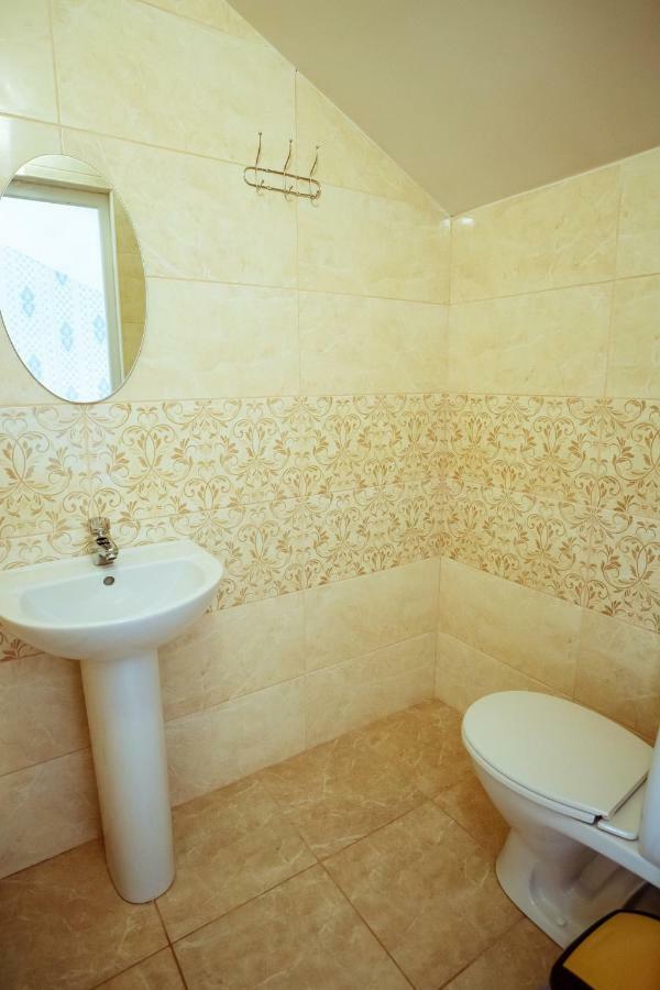 Balcony Hotell Zaliznij Port Eksteriør bilde